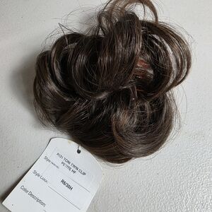 Petite HF Hair Clip in R6/30H Brown